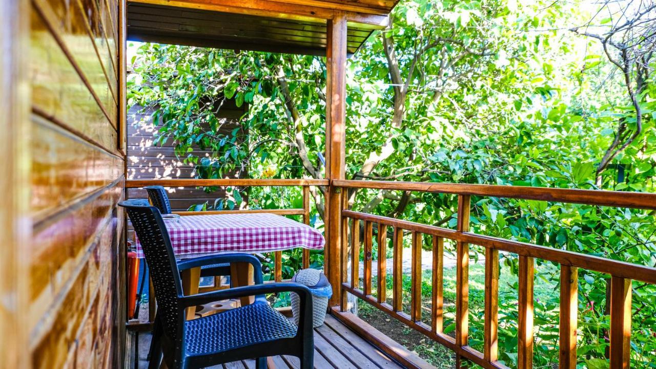 Lemon Garden Lodge Чирали Екстер'єр фото