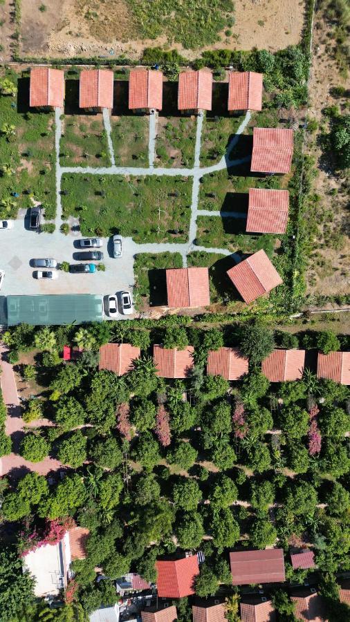 Lemon Garden Lodge Чирали Екстер'єр фото
