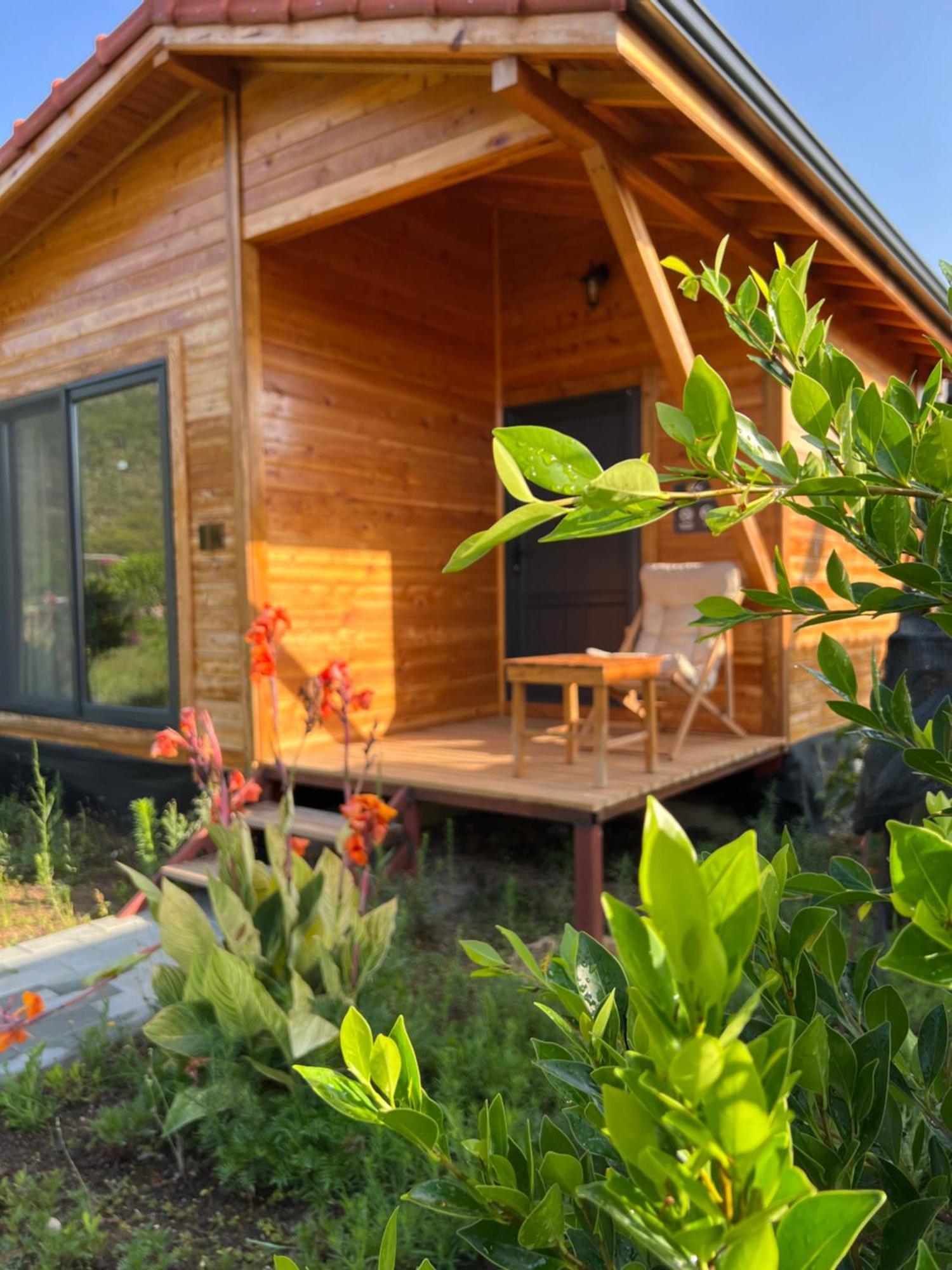 Lemon Garden Lodge Чирали Екстер'єр фото