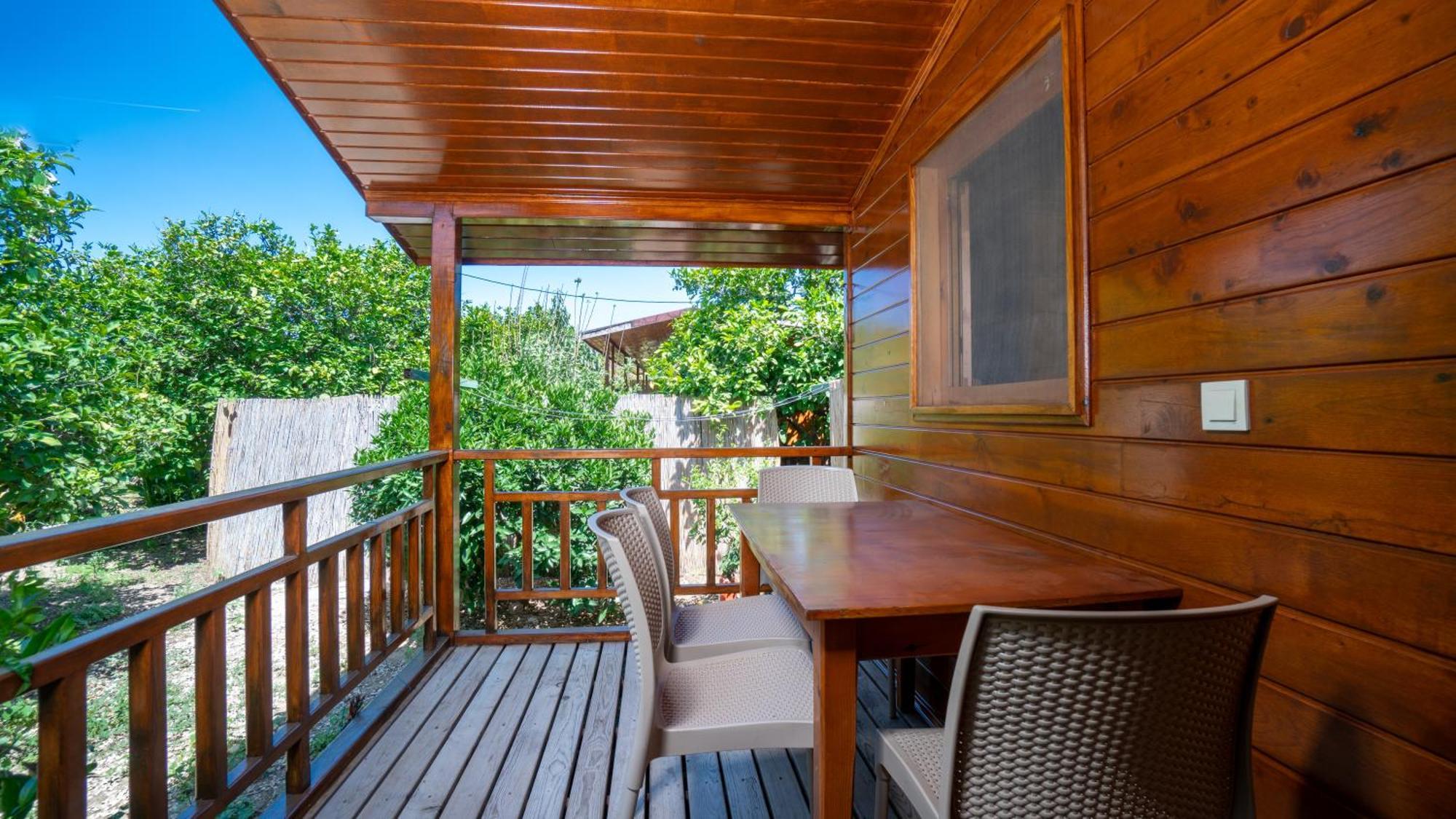 Lemon Garden Lodge Чирали Екстер'єр фото