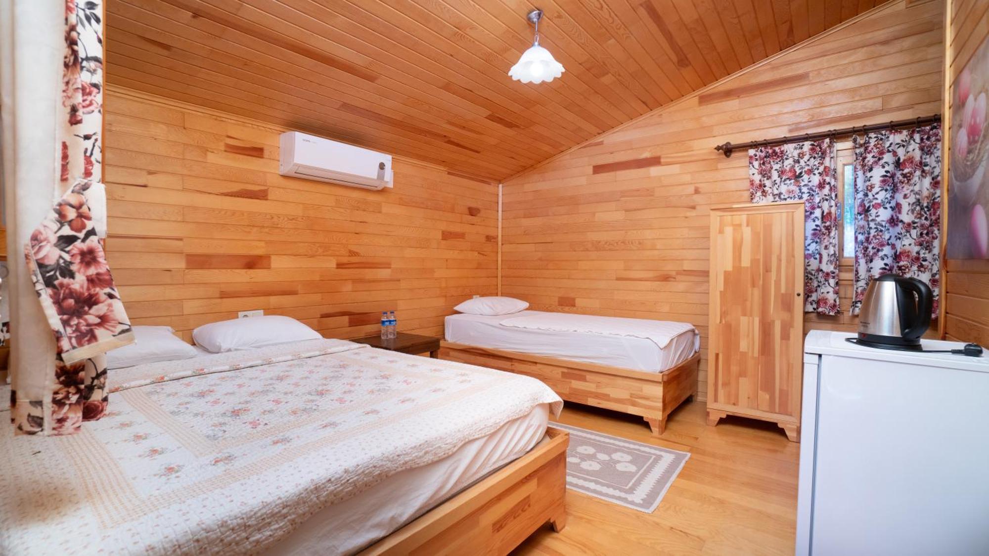 Lemon Garden Lodge Чирали Екстер'єр фото